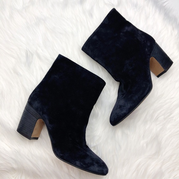 Vince Shoes - New Vince Navy Blue Suede Pull On Boots